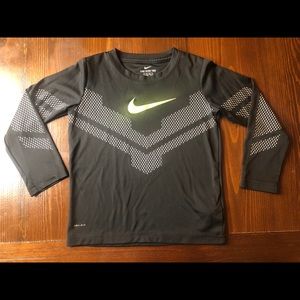 Nike Boys Long Sleeve Tee